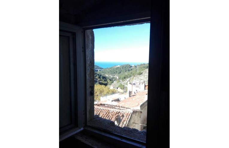 casa indipendente in vendita a Vico del Gargano