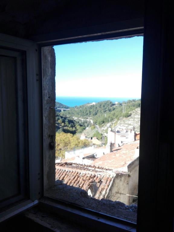 casa indipendente in vendita a Vico del Gargano