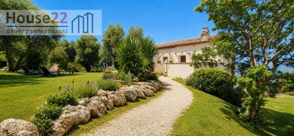 appartamento in vendita a Vico del Gargano in zona San Menaio