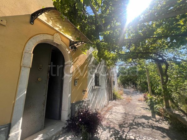 appartamento in vendita a Vico del Gargano in zona San Menaio