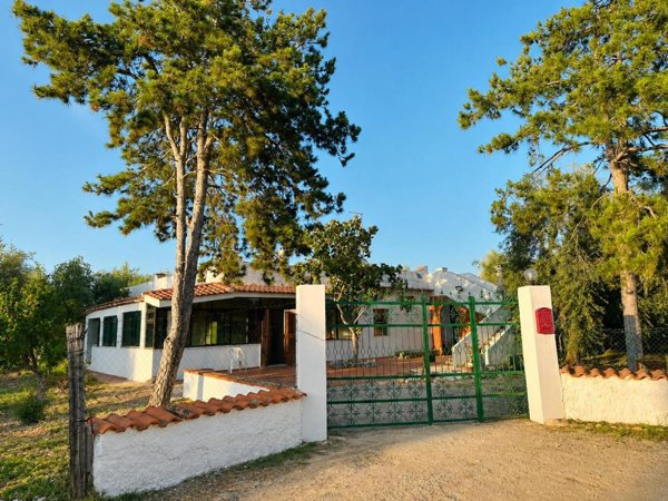 casa indipendente in vendita a Vico del Gargano