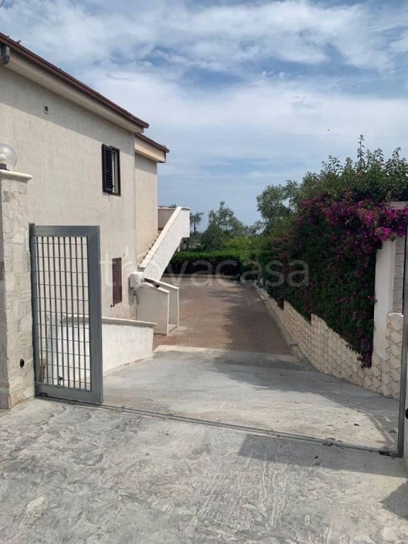 casa indipendente in vendita a Vieste
