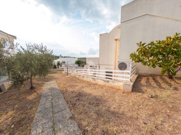 casa indipendente in vendita a Vieste