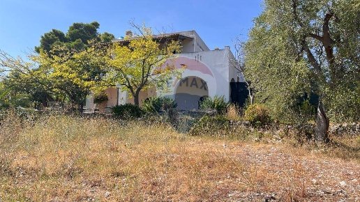 casa indipendente in vendita a Vieste