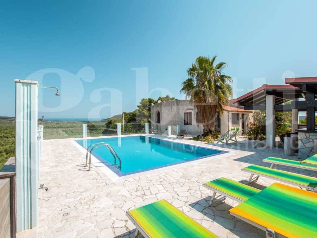 casa indipendente in vendita a Vieste