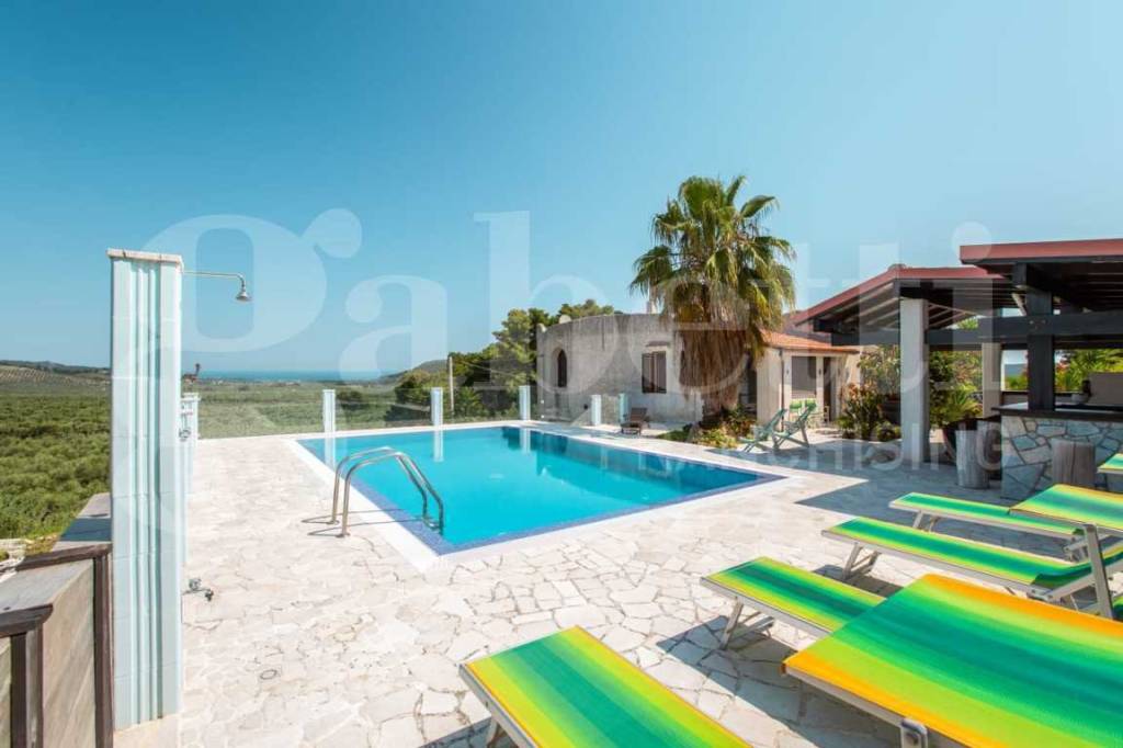 casa indipendente in vendita a Vieste