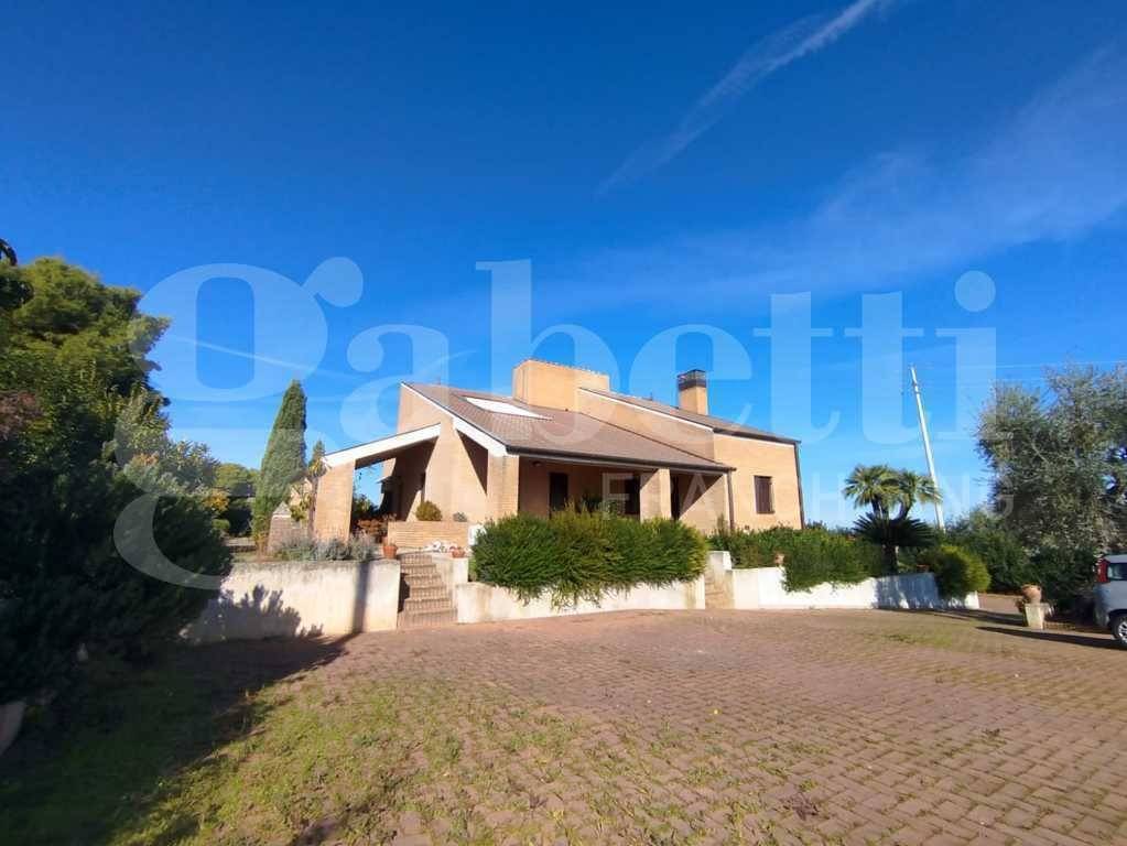 casa semindipendente in vendita a Vieste