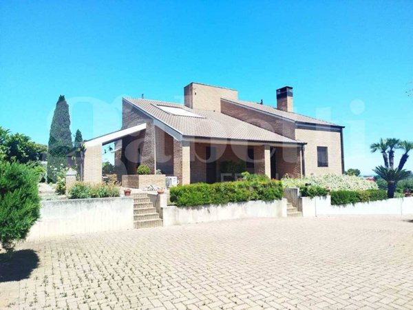 casa semindipendente in vendita a Vieste