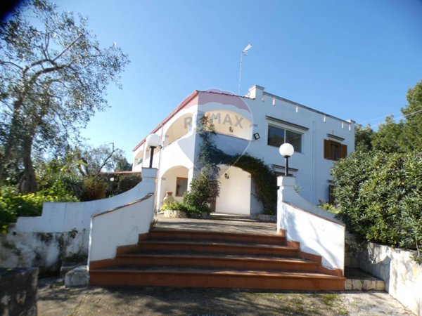 casa indipendente in vendita a Vieste