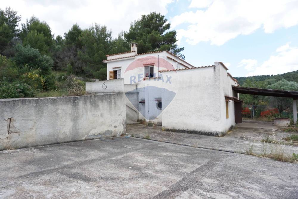 casa indipendente in vendita a Vieste
