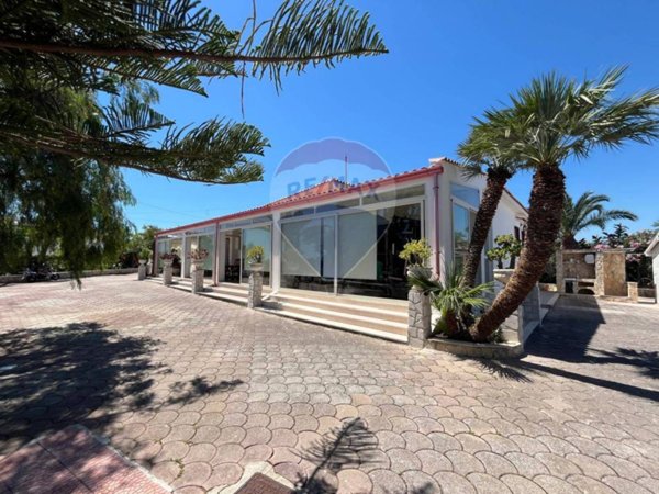 casa indipendente in vendita a Vieste