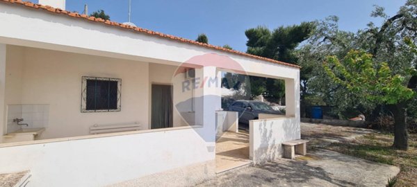 casa indipendente in vendita a Vieste