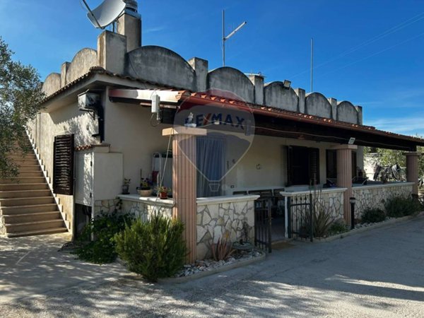 casa indipendente in vendita a Vieste