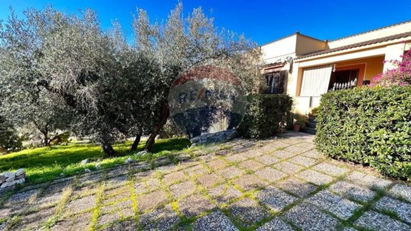 casa indipendente in vendita a Vieste