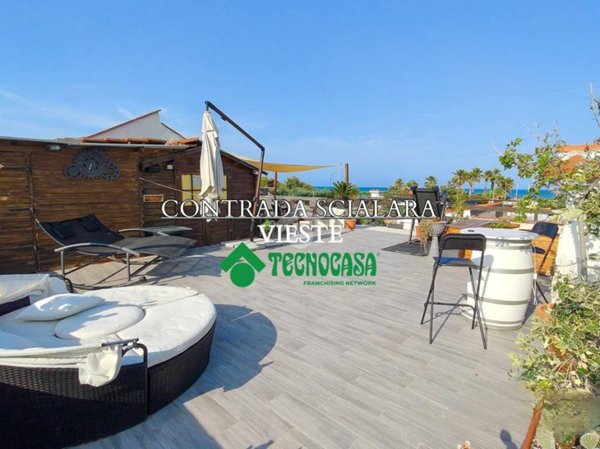 casa indipendente in vendita a Vieste