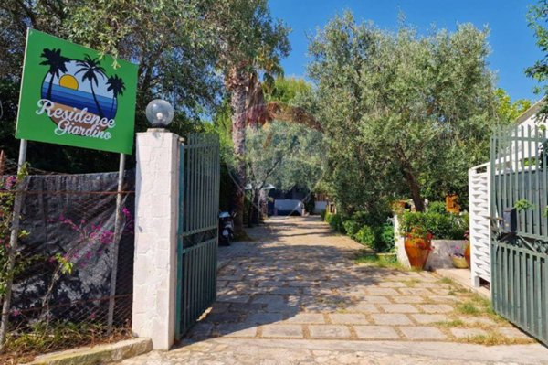 casa indipendente in vendita a Vieste