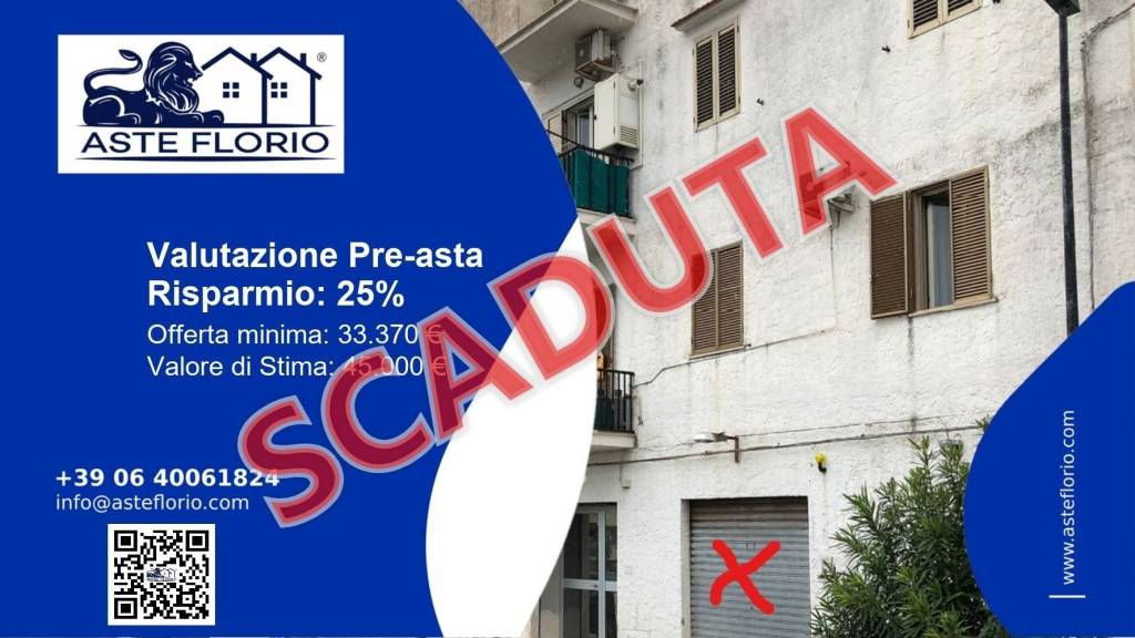 locale commerciale in vendita a Vieste