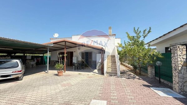 casa indipendente in vendita a Vieste
