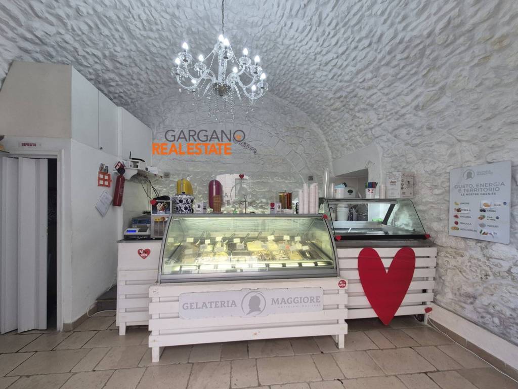 negozio in vendita a Vieste