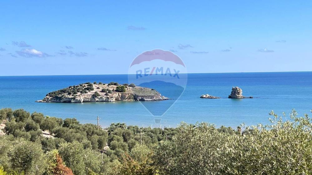 casa indipendente in vendita a Vieste