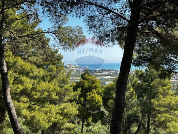 casa indipendente in vendita a Vieste