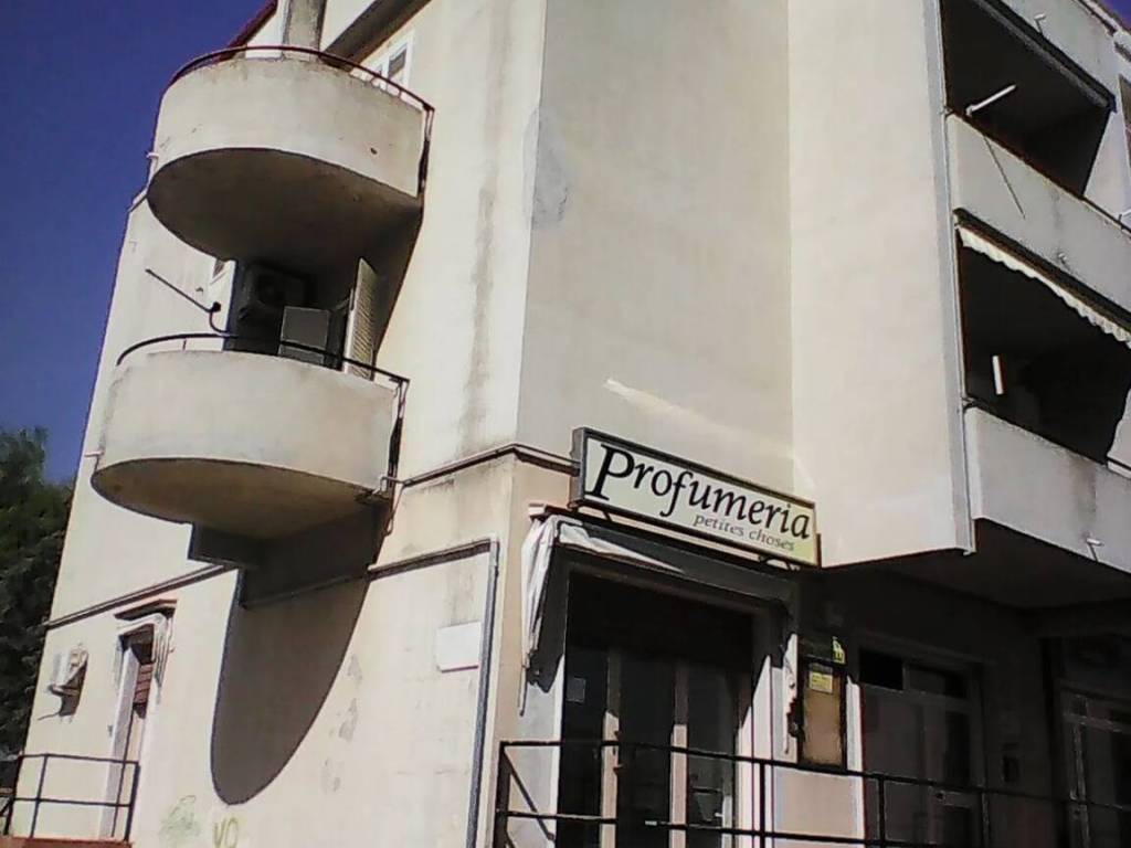 negozio in vendita a Vieste