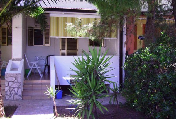 casa indipendente in vendita a Vieste