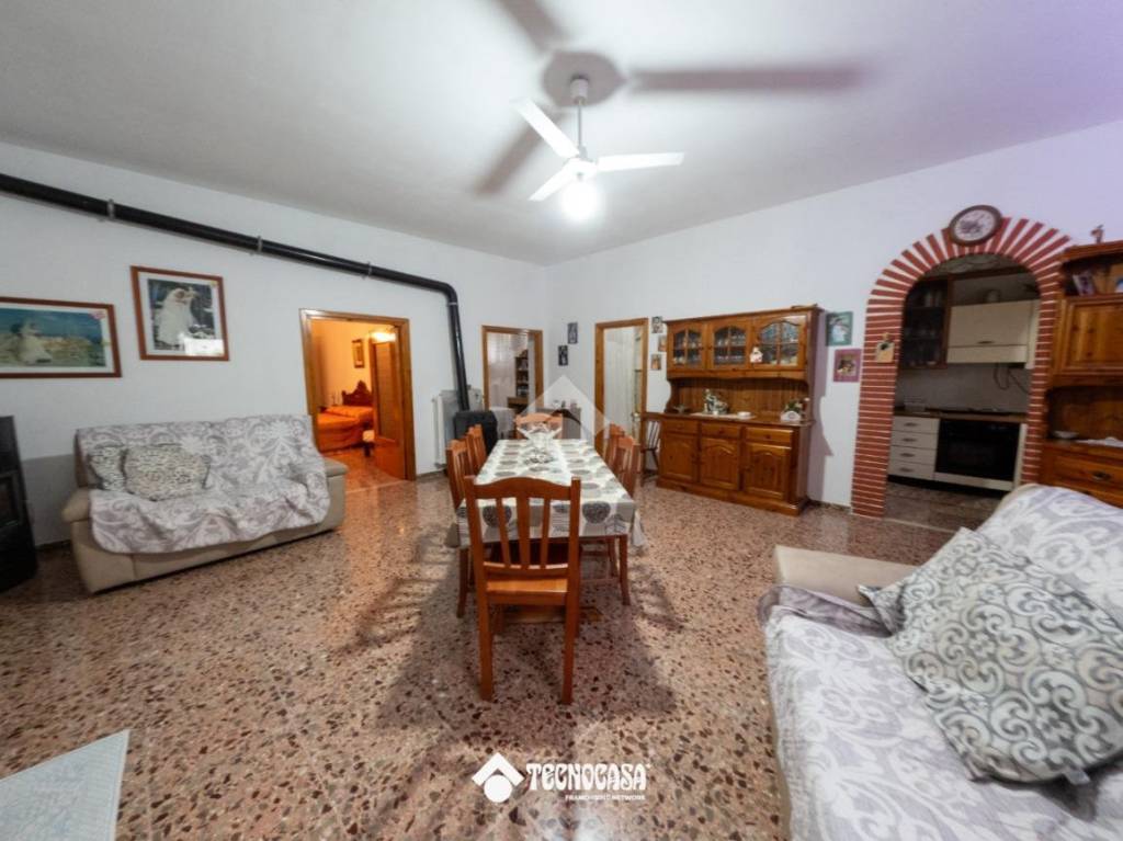 casa indipendente in vendita a Vieste