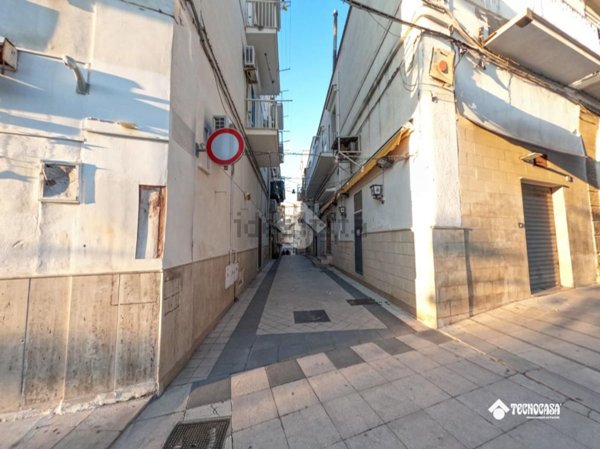 locale di sgombero in vendita a Vieste