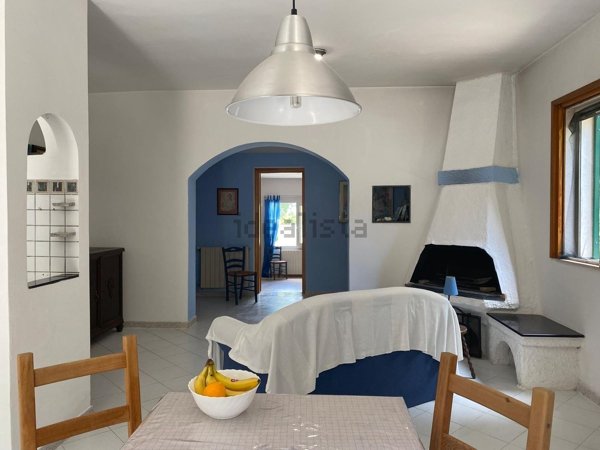 casa indipendente in vendita a Vieste