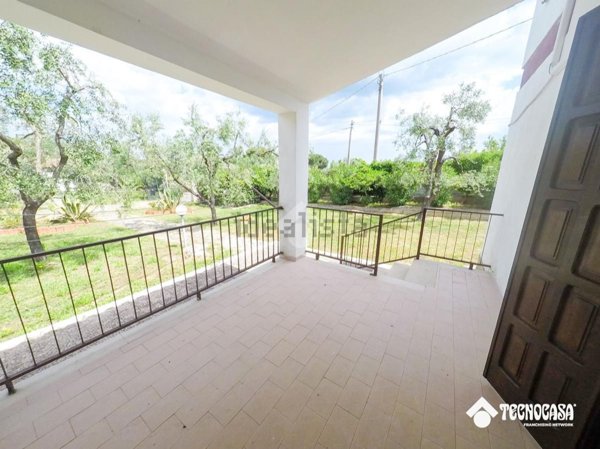 casa indipendente in vendita a Vieste