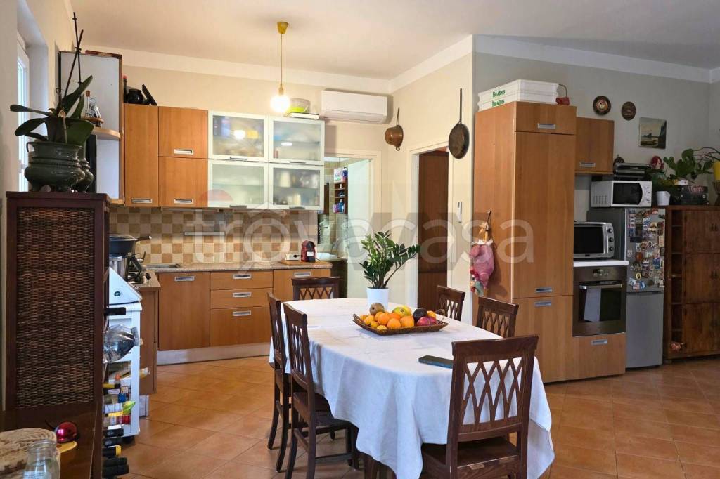 casa indipendente in vendita a Vieste