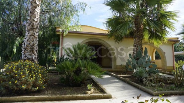 casa indipendente in vendita a Vieste