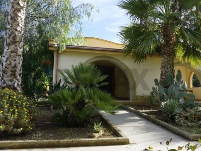 casa indipendente in vendita a Vieste