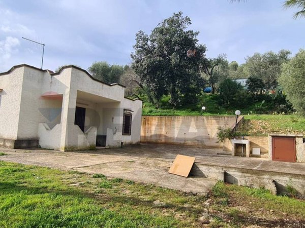 casa indipendente in vendita a Vieste