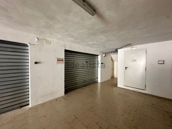 locale di sgombero in vendita a Vieste