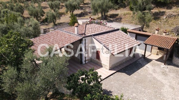casa indipendente in vendita a Vieste