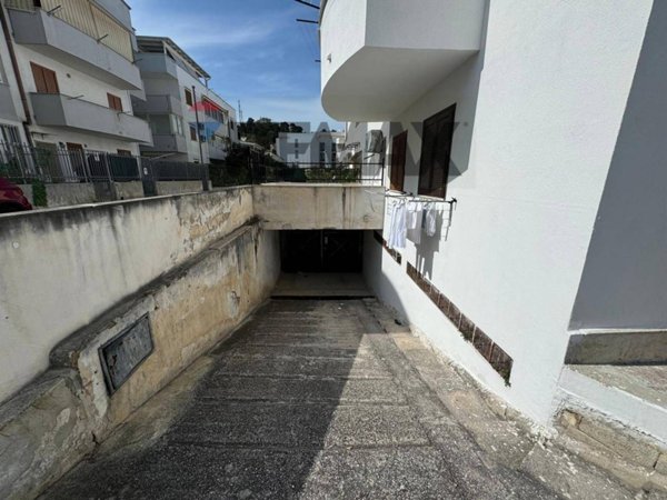 locale di sgombero in vendita a Vieste