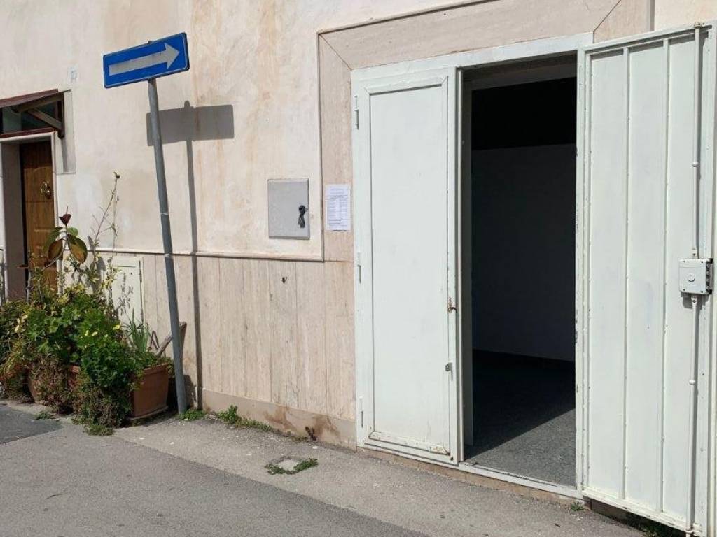 negozio in vendita a Vieste