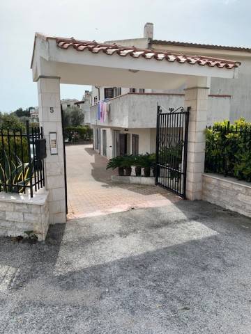 casa indipendente in vendita a Vieste