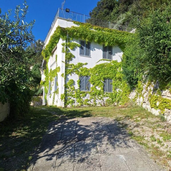 casa indipendente in vendita a Vieste