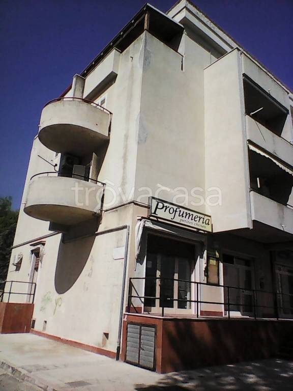 negozio in vendita a Vieste