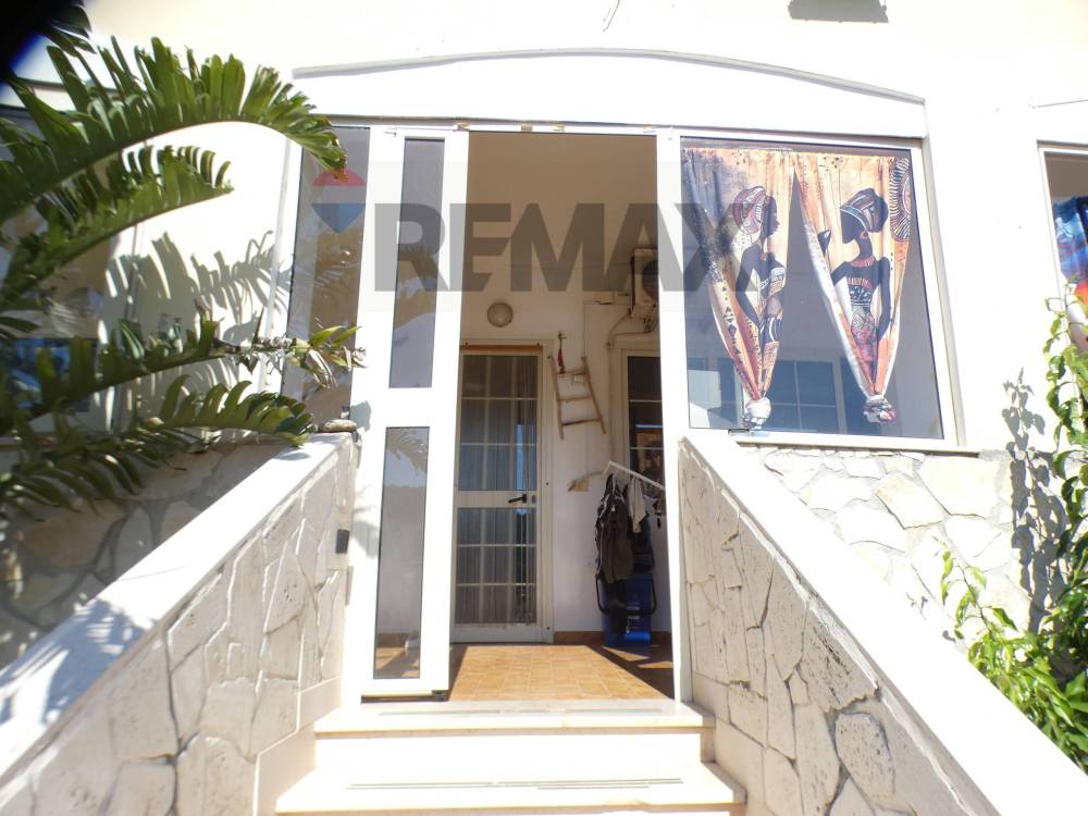 appartamento in vendita a Vieste in zona Pugnochiuso