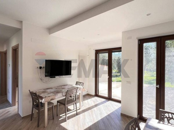 casa indipendente in vendita a Vieste in zona Pugnochiuso