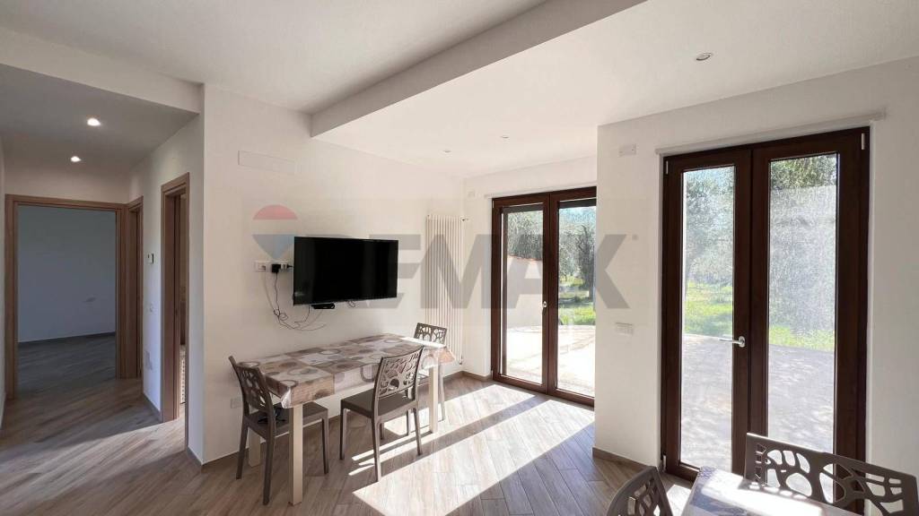 casa indipendente in vendita a Vieste in zona Pugnochiuso
