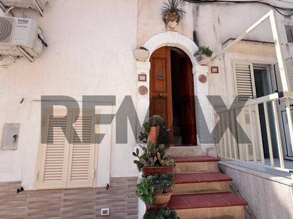 casa indipendente in vendita a Vieste