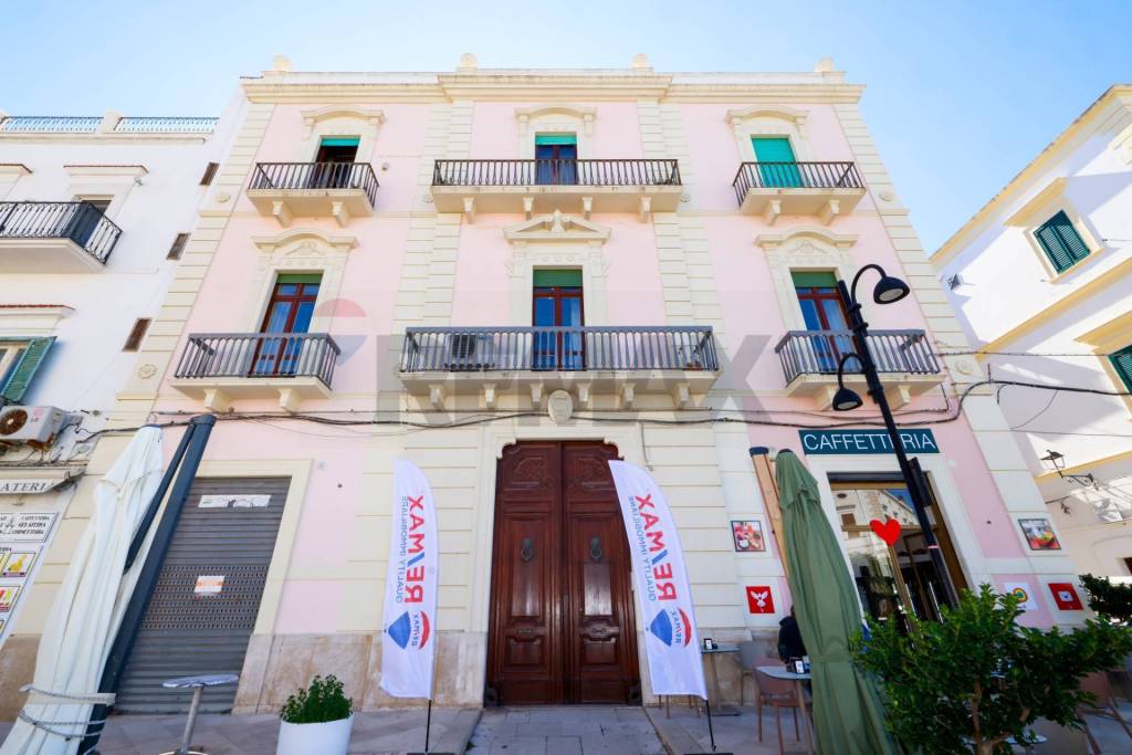 casa indipendente in vendita a Vieste