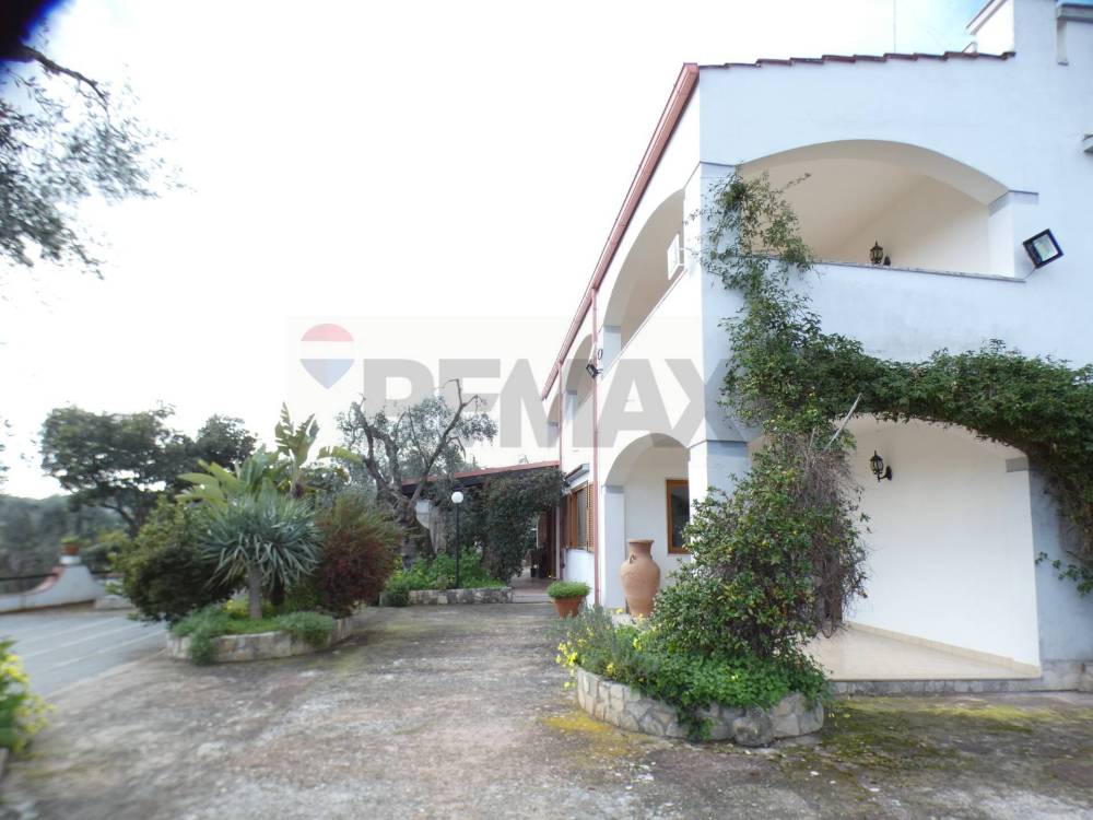 casa indipendente in vendita a Vieste