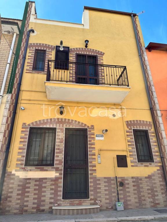 casa indipendente in vendita ad Ordona