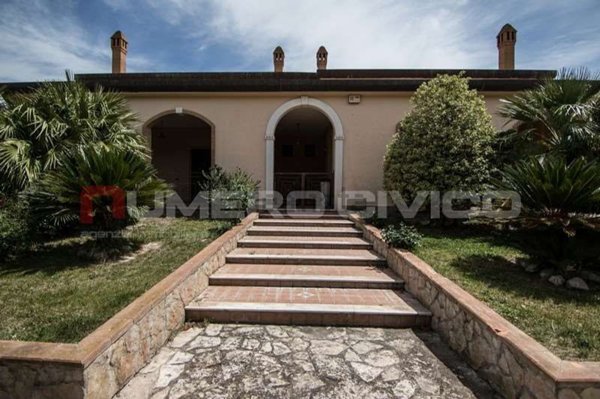 casa indipendente in vendita ad Ordona